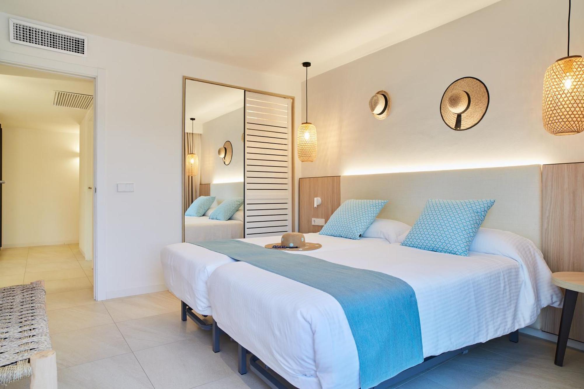Apartamentos San Miguel Park & Esmeralda Mar Port de Sant Miguel Phòng bức ảnh
